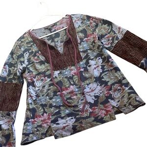 Little Journeys Chicago Floral Boho Mixed Media Tie Front Long Sleeve Top Medium